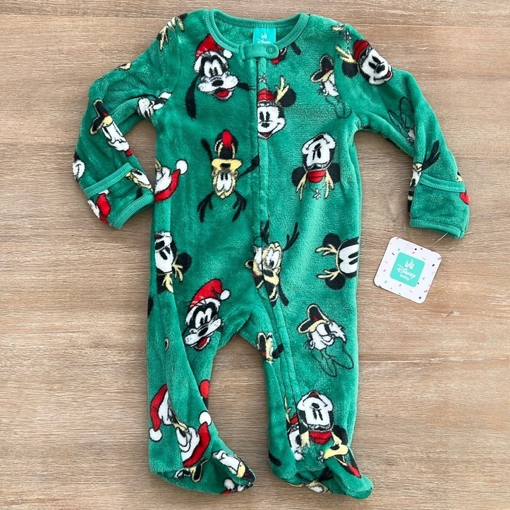 🎄Disney Baby Plush Christmas Holiday Footie Sleeper 3-6 months